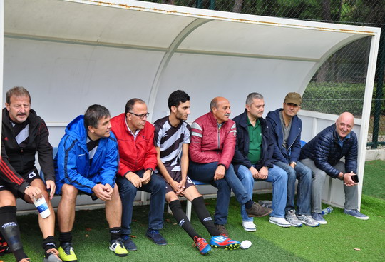 Yapı Kredi 2016 Yılı İstanbul Bölge Futbol Turnuvası ilk hafta karşılaşmalarıyla başladı.