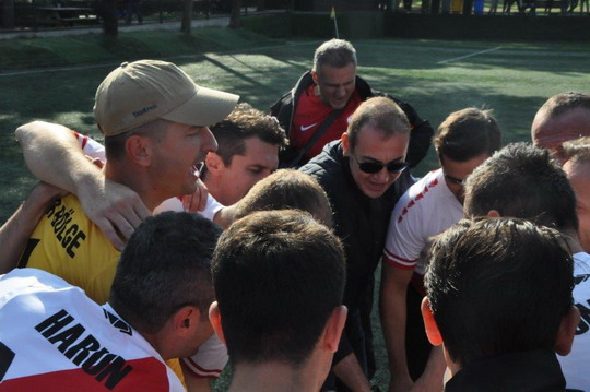 BizClub İstanbul Futbol Turnuvasında Final Heyecanı