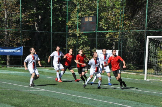 BizClub Futbol Turnuvası YKB CUP ve YKB LİG gruplarının ilk hafta maçları tamamlandı.