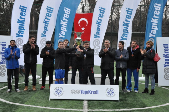 Futbol Turnuvası Şampiyonu Bilişim Teknolojileri ve Operasyon Yönetimi Takımı!