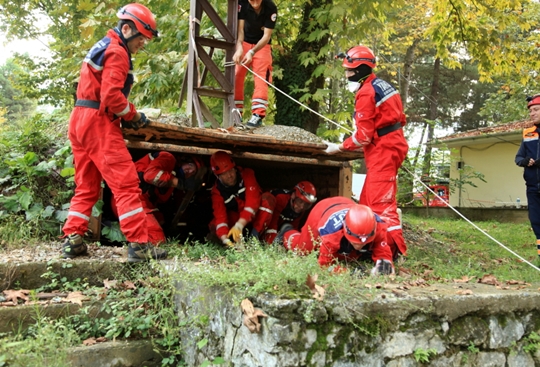 Sakarya Sivil Savunma eğitimlerinde 2. grubun ilk eğitimi 17-21 Eylül 2014 tarihlerinde gerçekleştirildi.