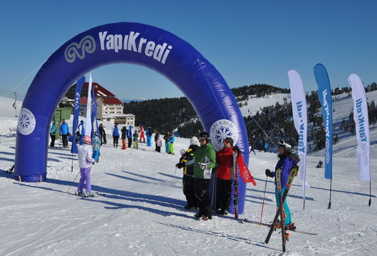 Yapı Kredi Spor Kulübü 7. Kayak Şenliği 15-16-17 Ocak 2016  tarihlerinde  Bolu / Kartalkaya’da.