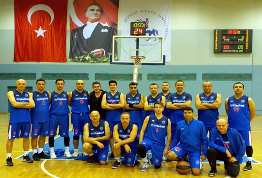 İzmir Basketbol Takımımız Koç Topluluğu 29. Spor Şenliği Basketbol Turnuvası’nda kürsü için sahaya çıkacak...