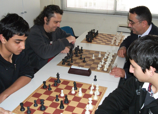 Satranç eğitimleri Antalya’da başladı