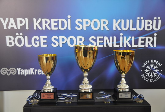 Ankara YKB Spor Şenlikleri  kupa ve madalyaları sahiplerini bekliyor ...