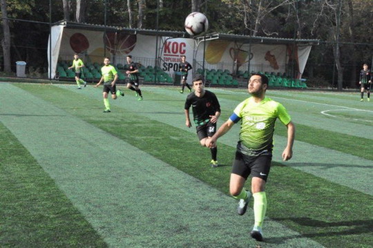 Futbol turnuvasında gruplardaki sıralamalar netleşiyor.