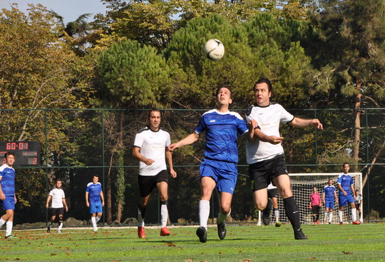 Yapı Kredi Futbol turnuvasında ikinci tur ilk maçları tamamlandı.