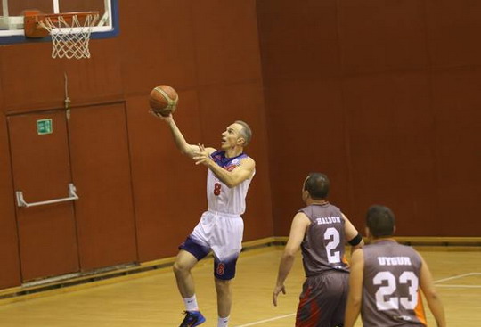 Yapı Kredi Erkek Basketbol Takımı yine galibiyetle başladı...