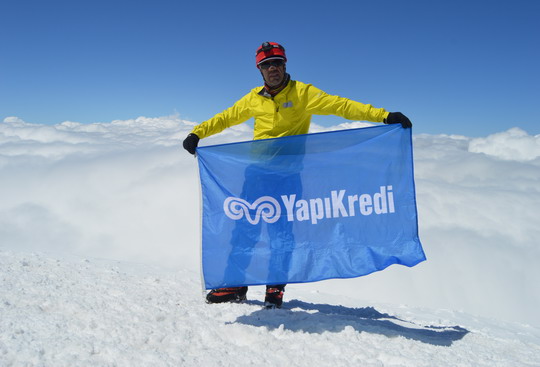 Zirvede bir Yapı Kredili: Veli Canpolat...