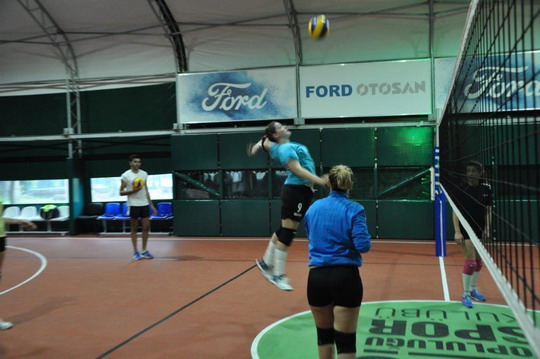 İstanbul Voleybol Takımlarımız yeni sezon hazırlıklarına başladı.