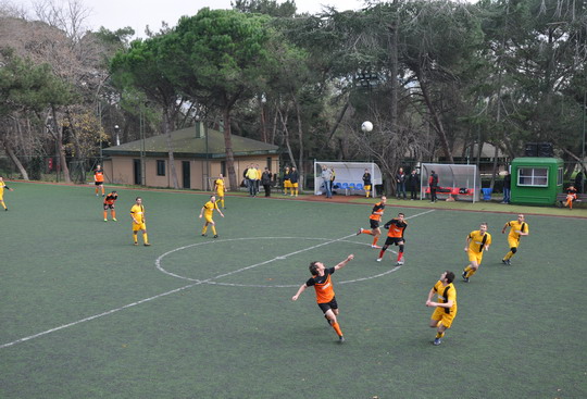 Yapı Kredi 2014 yılı İstanbul Bölge Futbol Turnuvası’nda  “final” haftası...