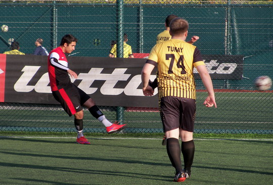 Yapı Kredi Futbol turnuvasında ikinci tur ilk maçları tamamlandı.
