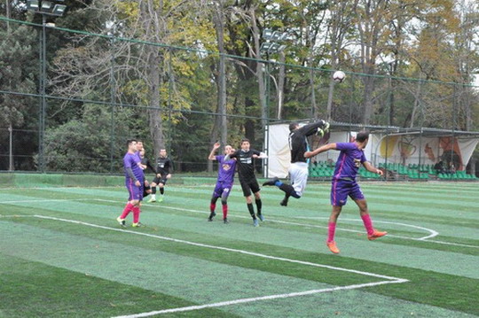 Futbol turnuvasında gruplardaki sıralamalar netleşiyor.