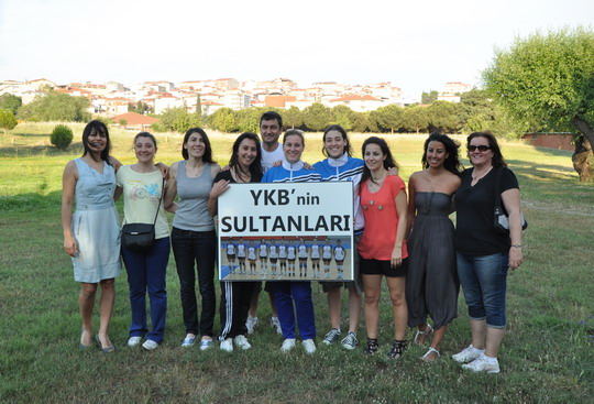 Yapı Kredi’nin Sultanları yine fırtına gibi esti!