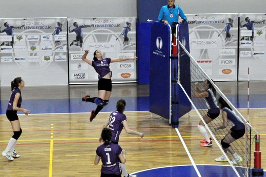 Voleybol Takımımız Şampiyonluk için sahaya çıkıyor...