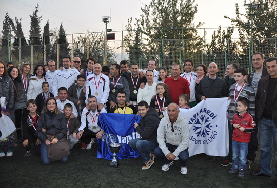 Basisen Futbol Turnuvası'nın Şampiyonu Yapı Kredi Bölge Takımımız oldu!