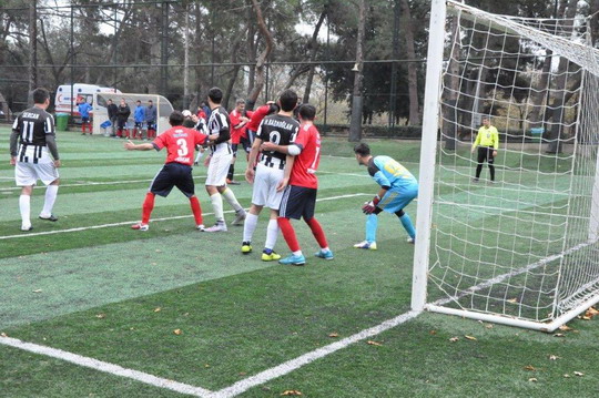 Yapı Kredi İstanbul Bölge Futbol Turnuvası’nda Yarı Final heyecanı başladı.