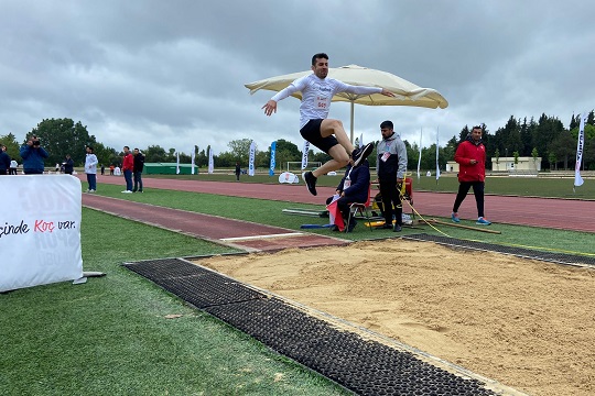 Atletizm takımımız puanlı atletizm yarışlarında üçüncü oldu.