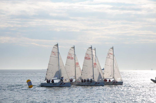 Koç Topluluğu 28. Spor Şenliği Yelken Yarışları Kalamış Setur Marina’da gerçekleştirildi.