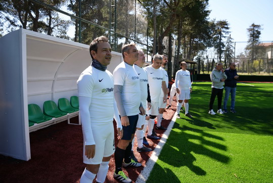 Veteran Futbol Takımımız üçüncülük kupasını aldı.