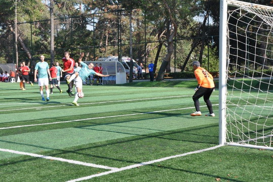 Futbol Turnuvasında A, B ve C gruplarında oynanan karşılaşmalarla altıncı hafta maçları geride kaldı.