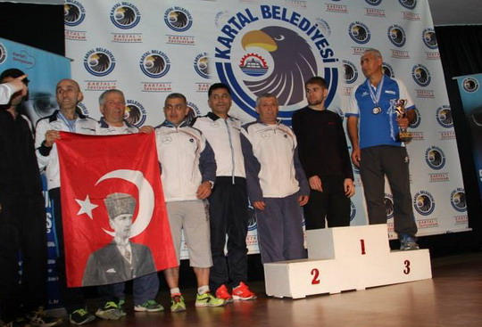 Atletlerimizden Uğur Mumcu Koşusu’nda Takım halinde üçüncülük geldi...