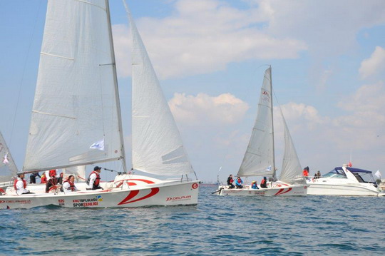Koç Topluluğu 28. Spor Şenliği Yelken Yarışları Kalamış Setur Marina’da gerçekleştirildi.
