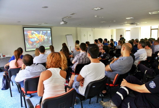Elini Uzatmak İsteyenlerle Yeni Başlangıç...