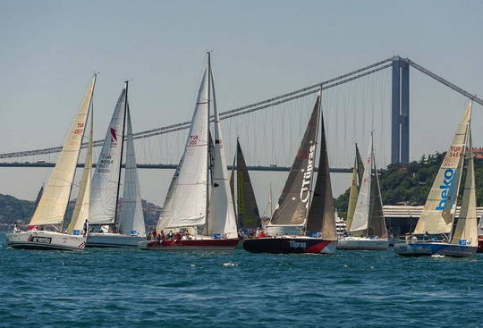 Yelken Takımımızdan “Hayata Yelken Aç” ve “2017 BMW Bosphorus Sailing Fest” yarışlarında birincilikler geldi...