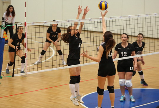 Bayan Voleybol Takımımız tam yol ilerliyor...