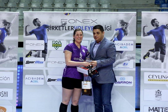 Kadın Voleybol Takımımız Bir Kez Daha Şampiyon...