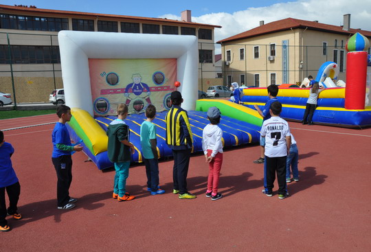 Yapı Kredi Bölge Spor Şenliği'nin 11'incisini  Ankara’da büyük bir katılımla tamamladık...