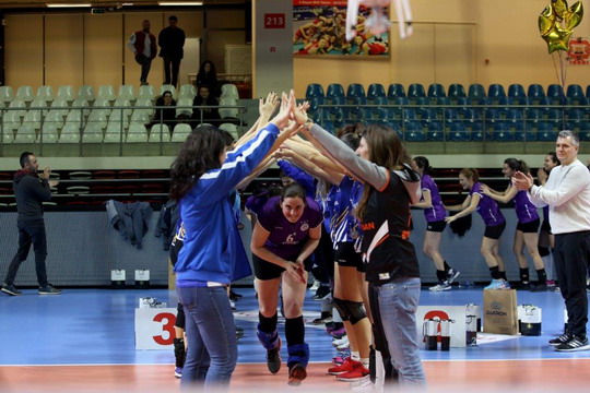 Kadın Voleybol Takımımız Bir Kez Daha Şampiyon...
