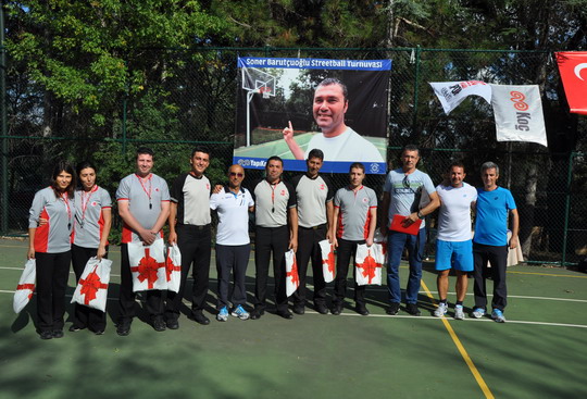 Soner Barutçuoğlu anısına düzenlenen 3'üncü Streetball Turnuvası tamamlandı...