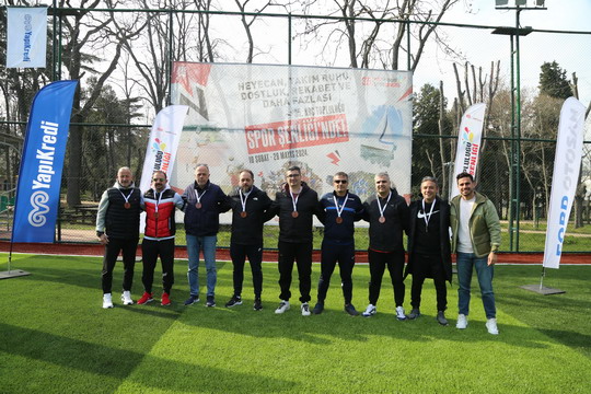 Veteran Futbol Takımımız üçüncülük kupasını aldı.