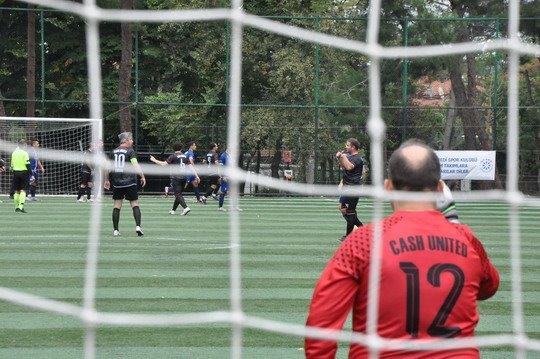 Yapı Kredi 78.Yıl İstanbul Futbol Turnuvası müsabakaları başladı!