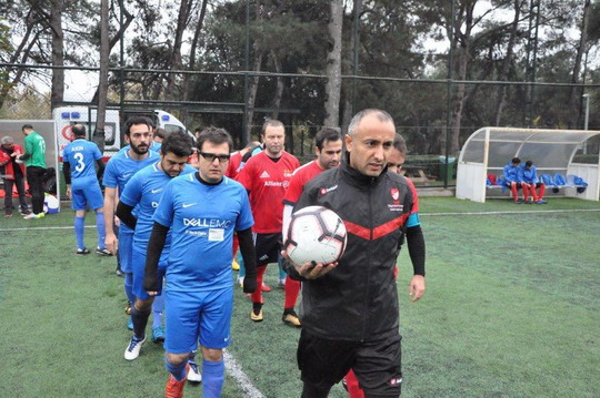 Futbol turnuvasında gruplardaki sıralamalar netleşiyor.