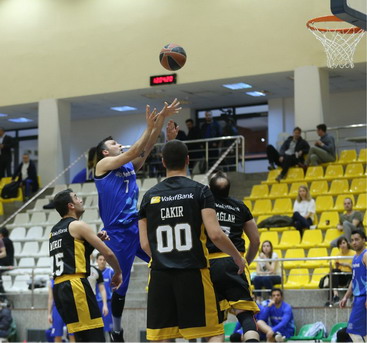 Erkek Baskebol Takımımız CBL Play-Off mücadelelerinde Yarı Finalde...