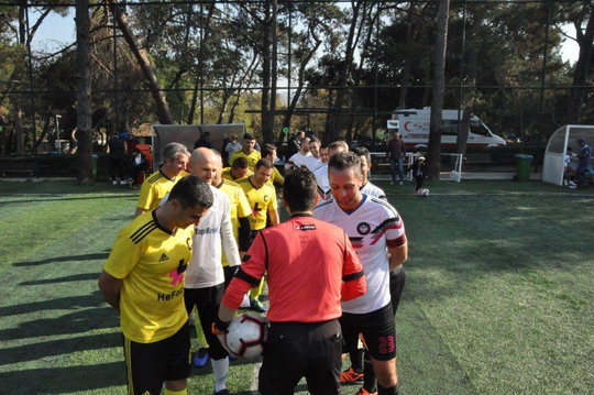 BizClub İstanbul Futbol Turnuvasında Final Heyecanı