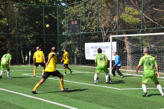 Futbol Turnuvası ikinci hafta maçlarında sürpriz sonuçlar...