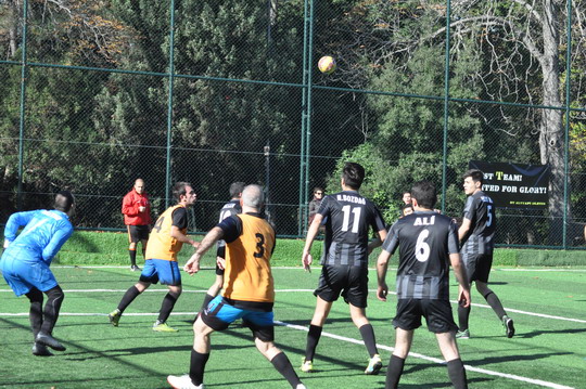 Futbol Turnuvası’nda ikinci tur karşılaşmaları kıyasaya mücadelelerle devam ediyor.