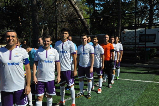 BizClub Futbol Turnuvası YKB CUP ve YKB LİG gruplarının ilk hafta maçları tamamlandı.