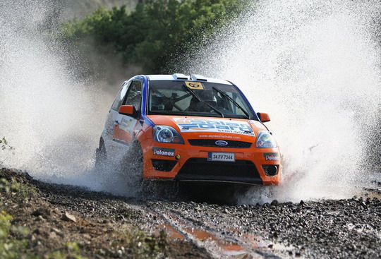 Bir motorsporları sevdalısı...