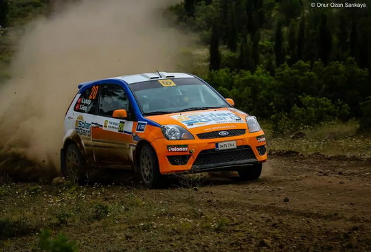 Bir motorsporları sevdalısı...