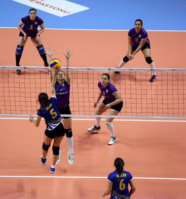 Kadın Voleybol Takımımız Bir Kez Daha Şampiyon...