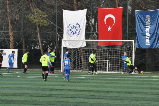 Futbol Turnuvası Şampiyonu Bilişim Teknolojileri ve Operasyon Yönetimi Takımı!