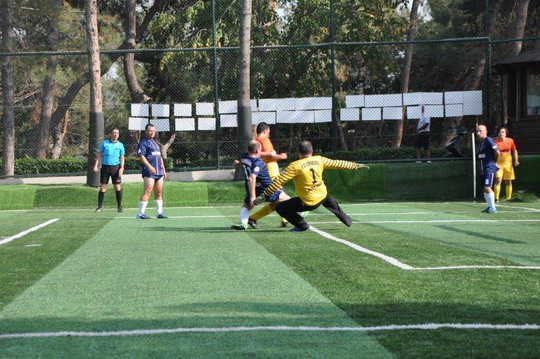 Yapı Kredi 2017 Futbol Turnuvası’nda ilk hafta karşılaşmaları oynandı!