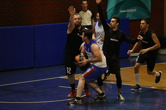 Yapı Kredi Ankara Basketbol takımımız Tek Pota Ligi’nde...