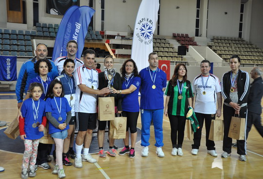Yapı Kredi Bölge Spor Şenliği’nin 13'üncüsü İzmir'deydi...