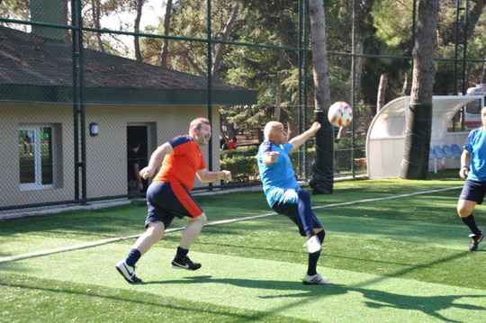 Emeklilerimiz futbol için sahadaydı!